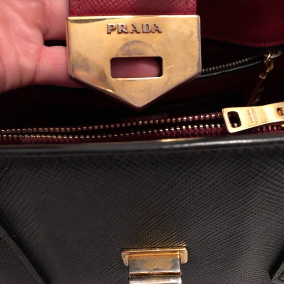 REAL Prada Saffiano Bag - Picture 6 of 8